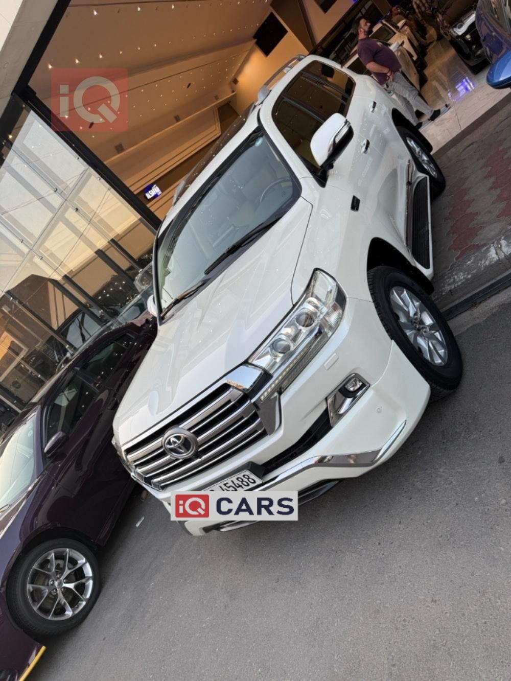 https://cdn.iqcars.io5b0960e4-c014-45c9-8875-a2b9fb6f1882_3.jpg